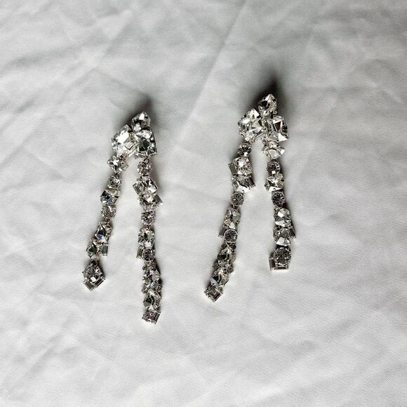 David Koma Irregular Crystal Chandelier Earrings in Silver - Picture 8 of 8